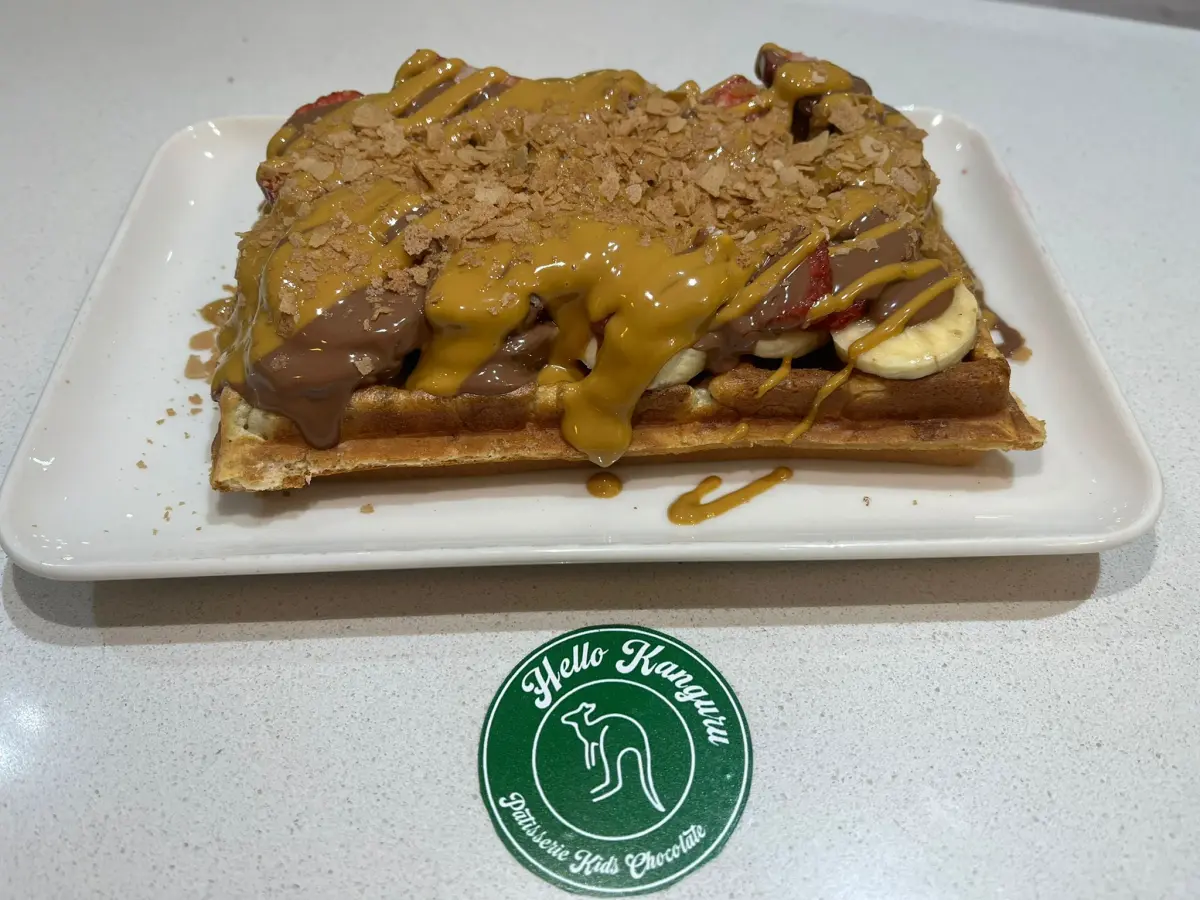 Belçika Çikolatalı Karamelli Waffle görseli