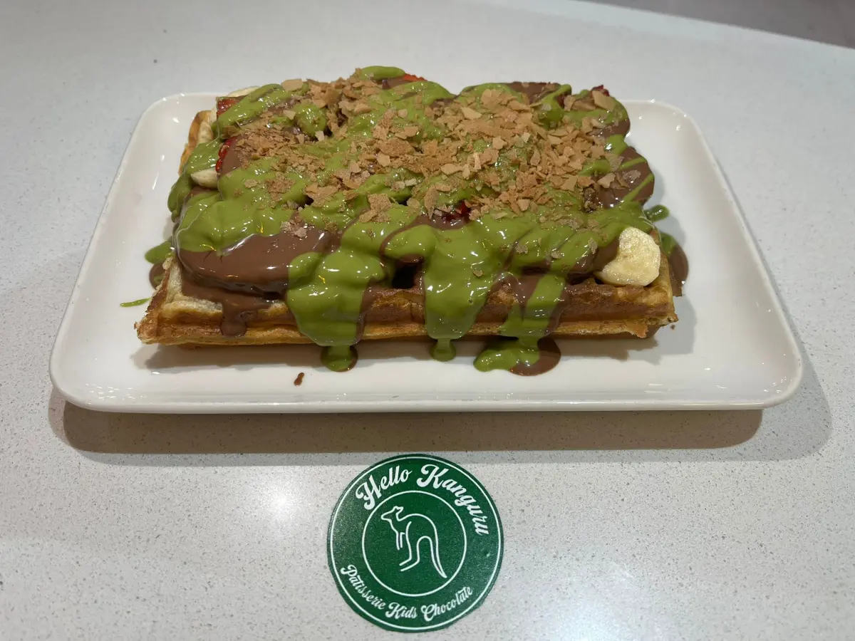 Belçika Çikolatalı Antep Fıstıklı Waffle görseli