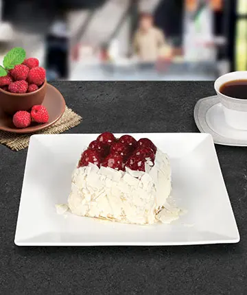 Beyaz Frambuazlı Mono Pasta görseli